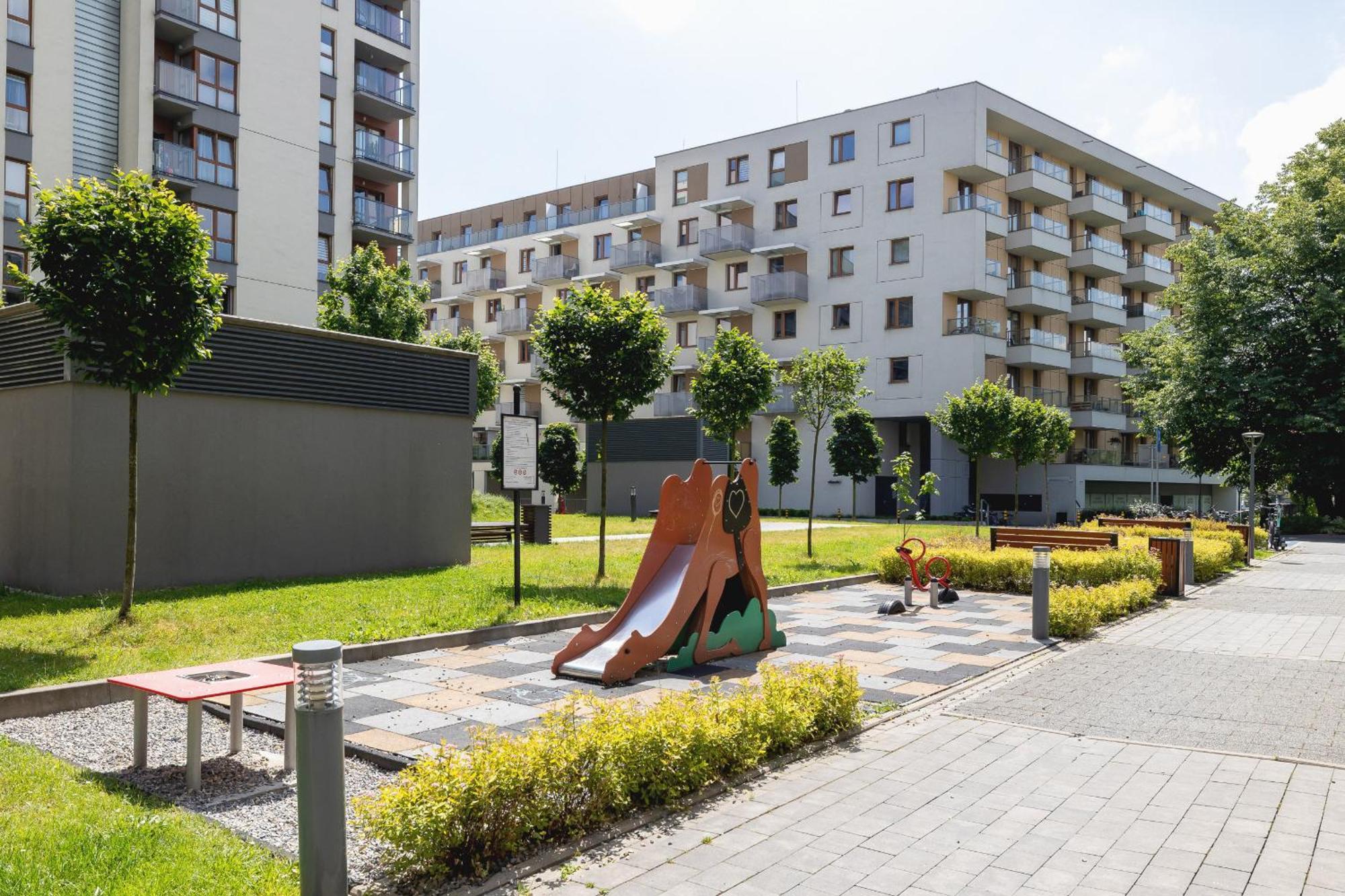 Przytulny Apartament Na Wroclawskiej Z Parkingiem W Krakowie By Noclegi Renters Экстерьер фото